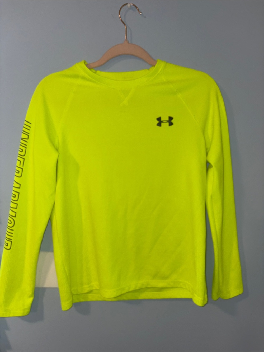 Under Armour Neon Yellow Womens Long Sleeve Performance Top Small/Medium